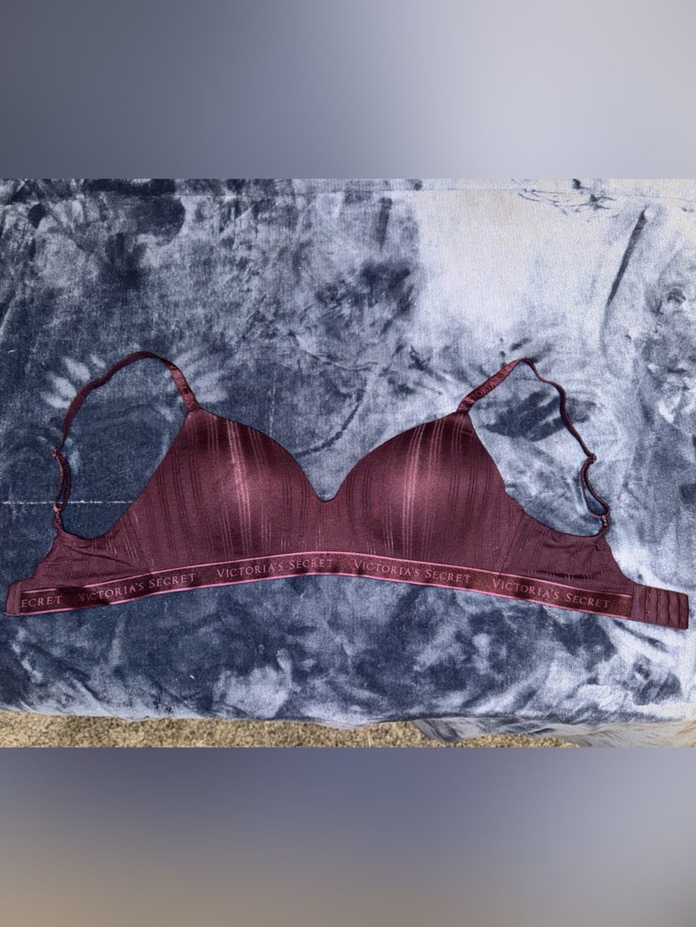 NWOT Victoria's Secret Plum Wireless T-Shirt Bra